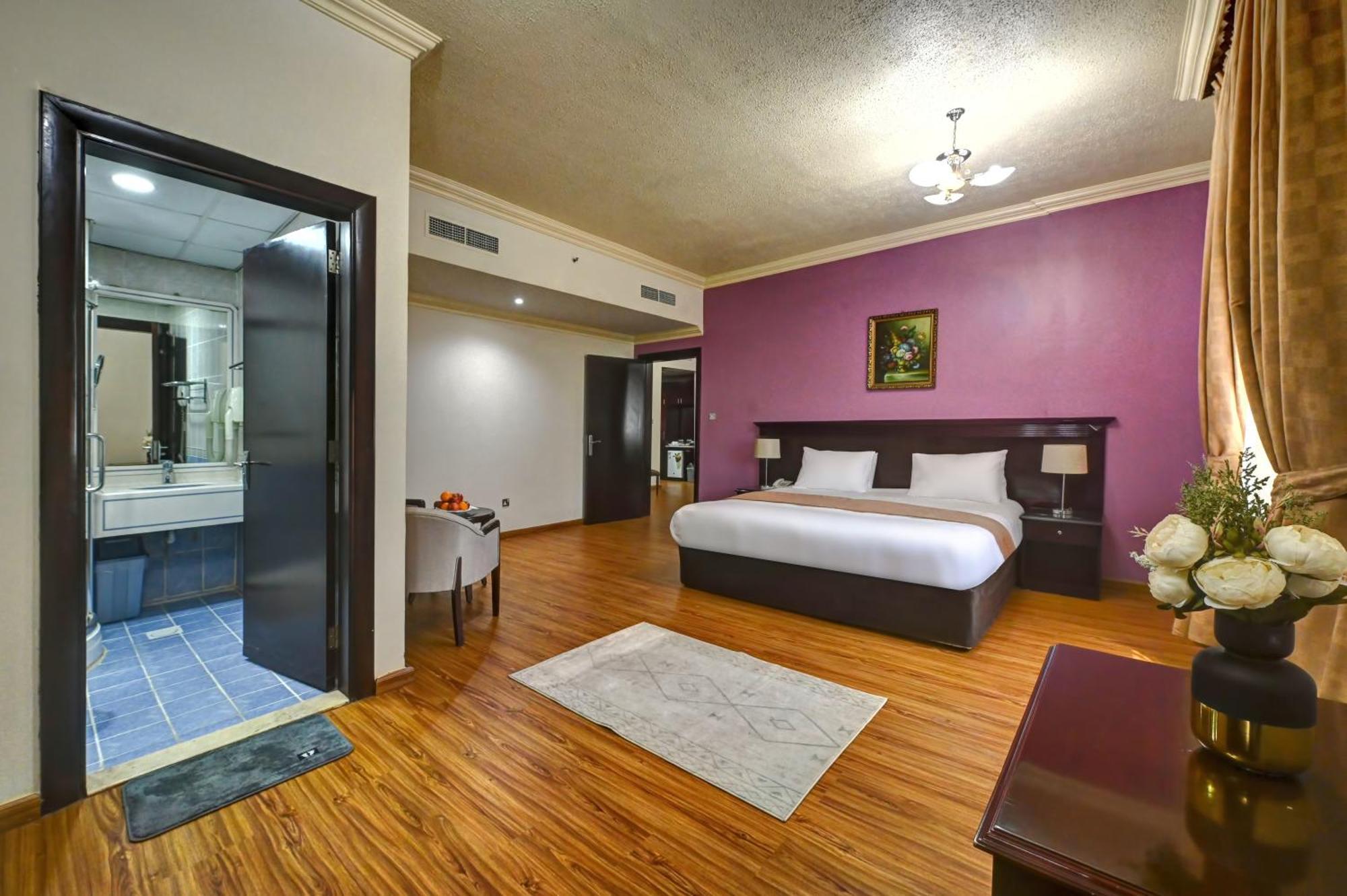 Al Bustan 4* Sharjah